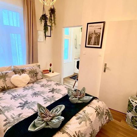 Amazonian Jungle Apartment In เวียนนา ภายนอก รูปภาพ