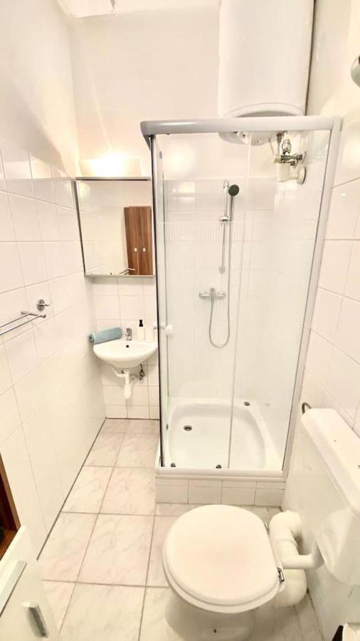 Amazonian Jungle Apartment In เวียนนา ภายนอก รูปภาพ